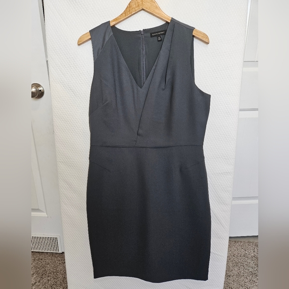 Like New: Banana Republic V Neck Midi Sleeveless Business Fit and Flare Dress - Picture 2 of 8